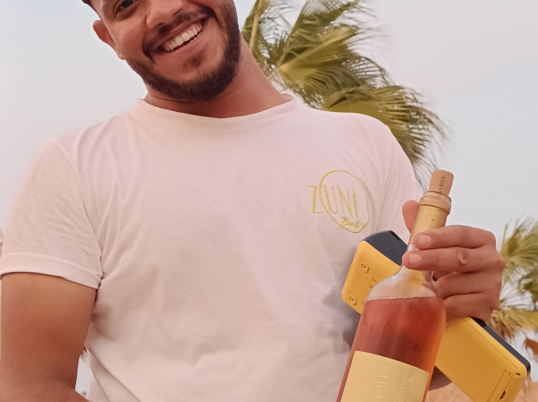 Zouni Beach Club-艾高娜必去景点