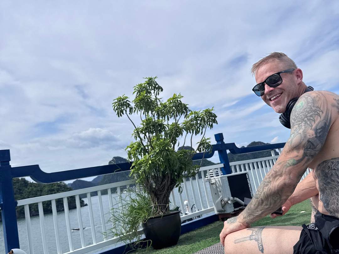 Lotus Elegnace Cruises-团洲岛必去景点