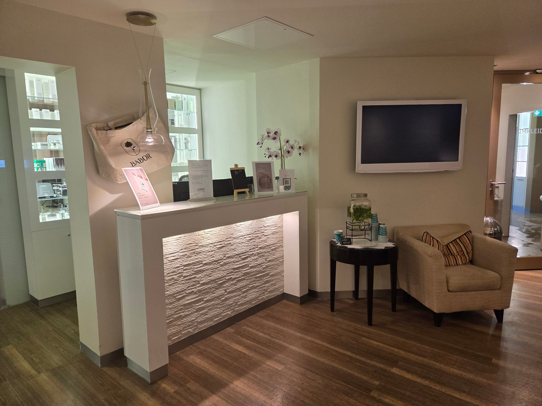 巴特阿罗尔森迎宾城市主图