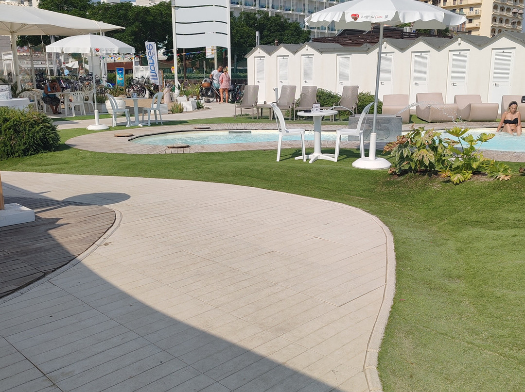 Golden Beach 75-里乔内必去景点