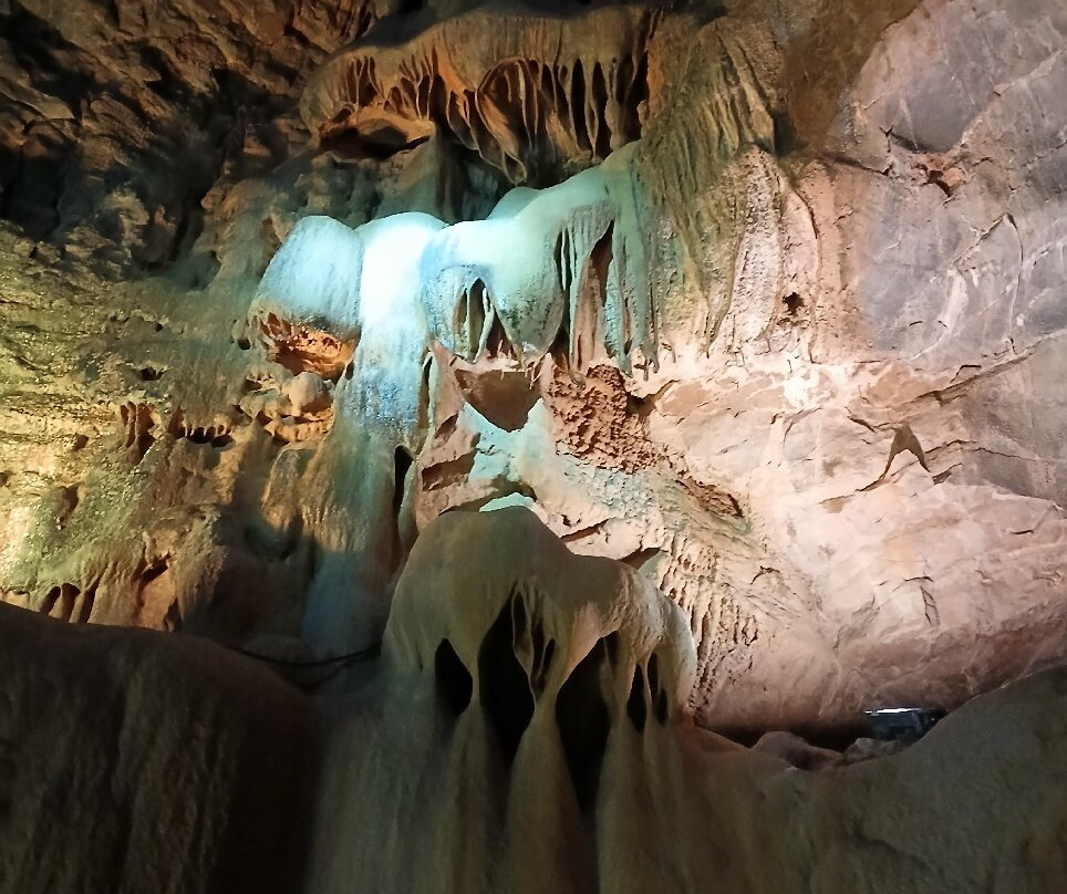 Grottes de Baume-les-Messieurs-Baume-les-Messieurs必去景点