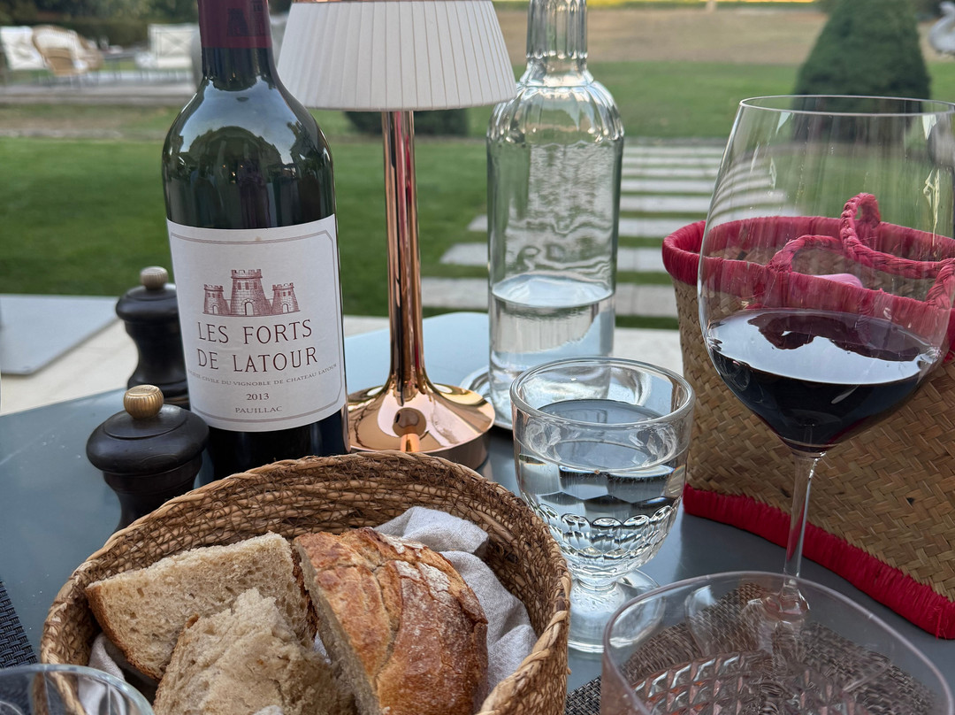 后角堡酒店主图