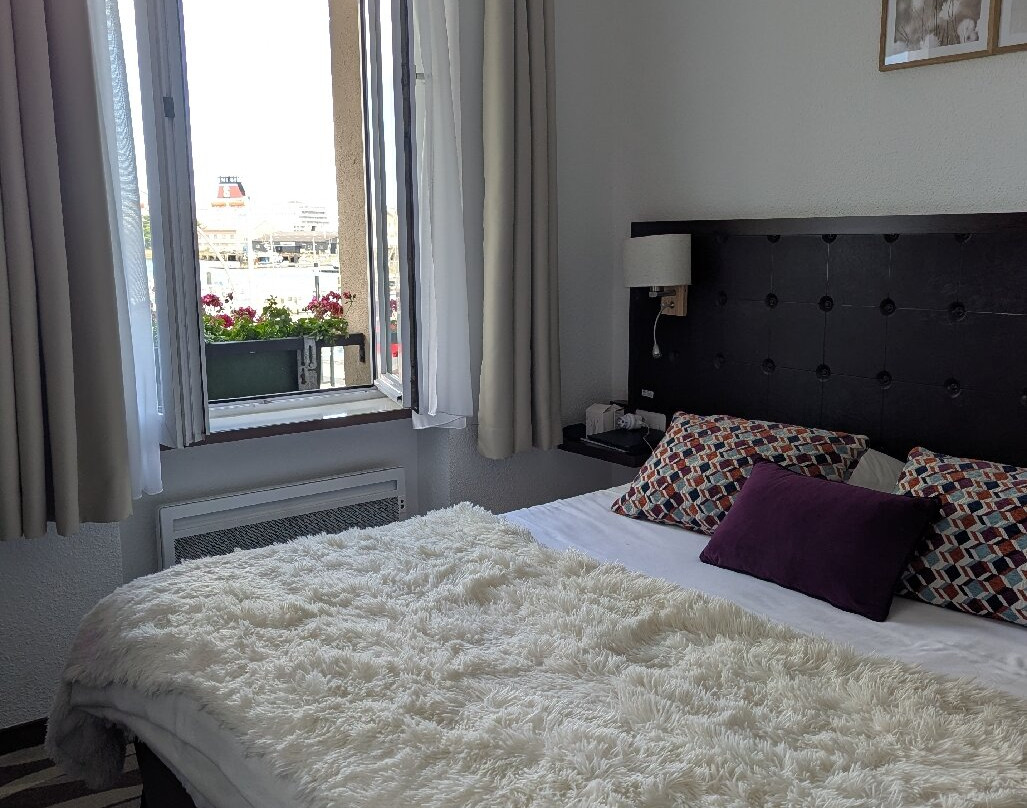 Hotel Ambassadeur主图