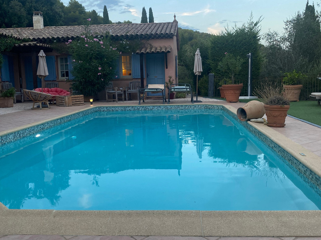 Le Mas des Cigales主图