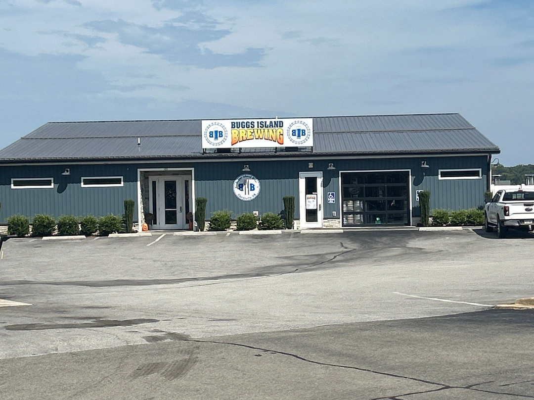 Clarion Pointe On The Lake Clarksville - South Hill West主图