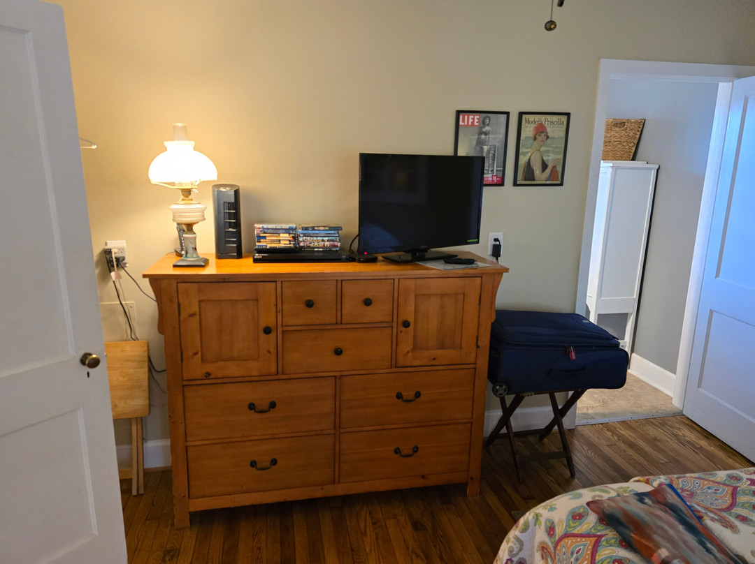 The Pine Tavern Lodge主图