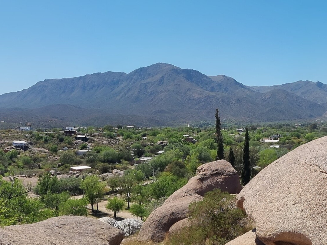 Complejo El Zapato-Capilla del Monte必去景点