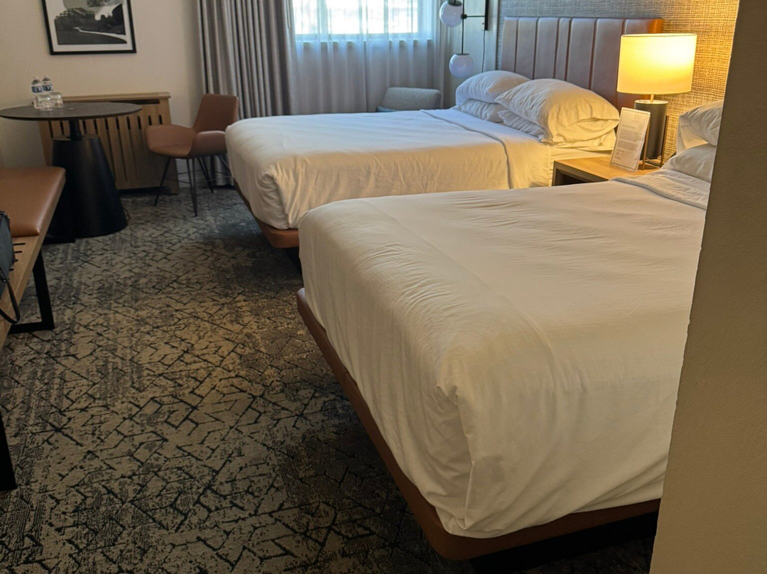 Sheraton Grand Rapids Airport Hotel主图