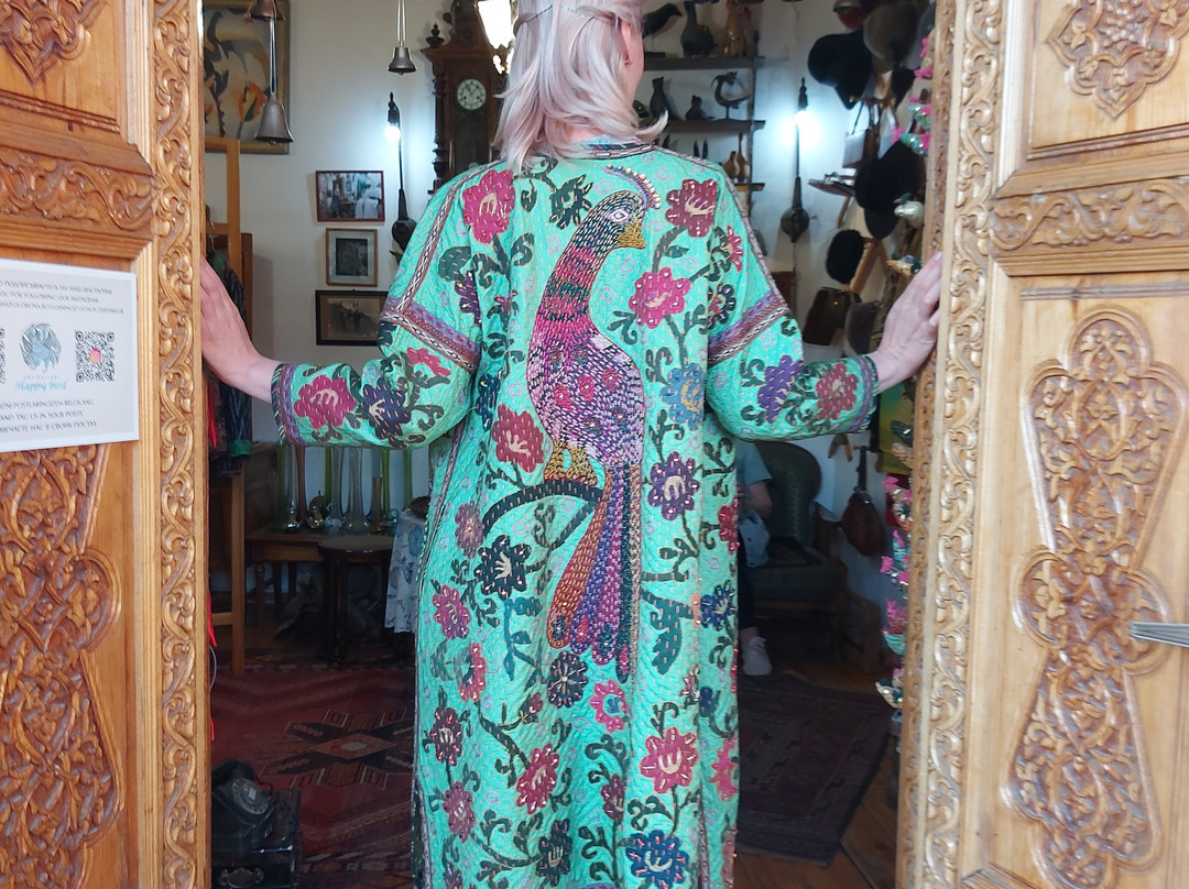 Art Gallery Happy Bird-撒马尔罕必去景点