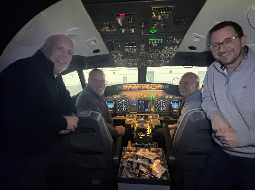 Voyager Flight Simulation Ltd-卢顿必去景点