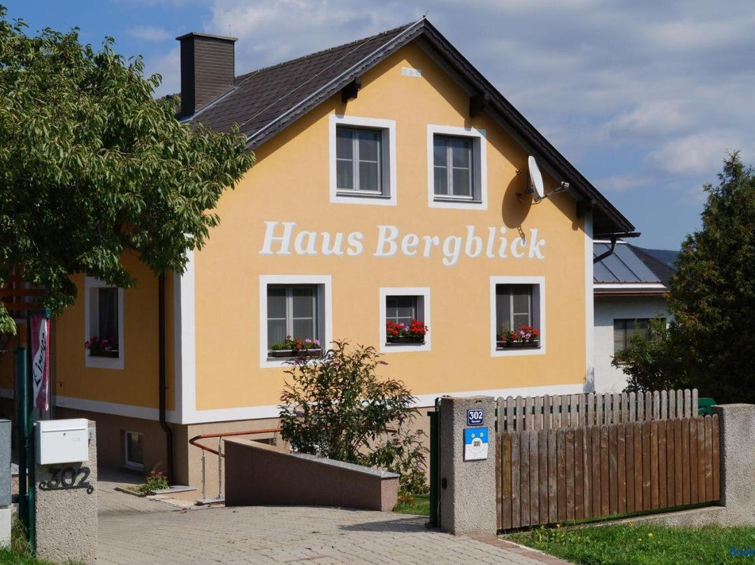 Hernstein酒店住宿-Haus Bergblick
