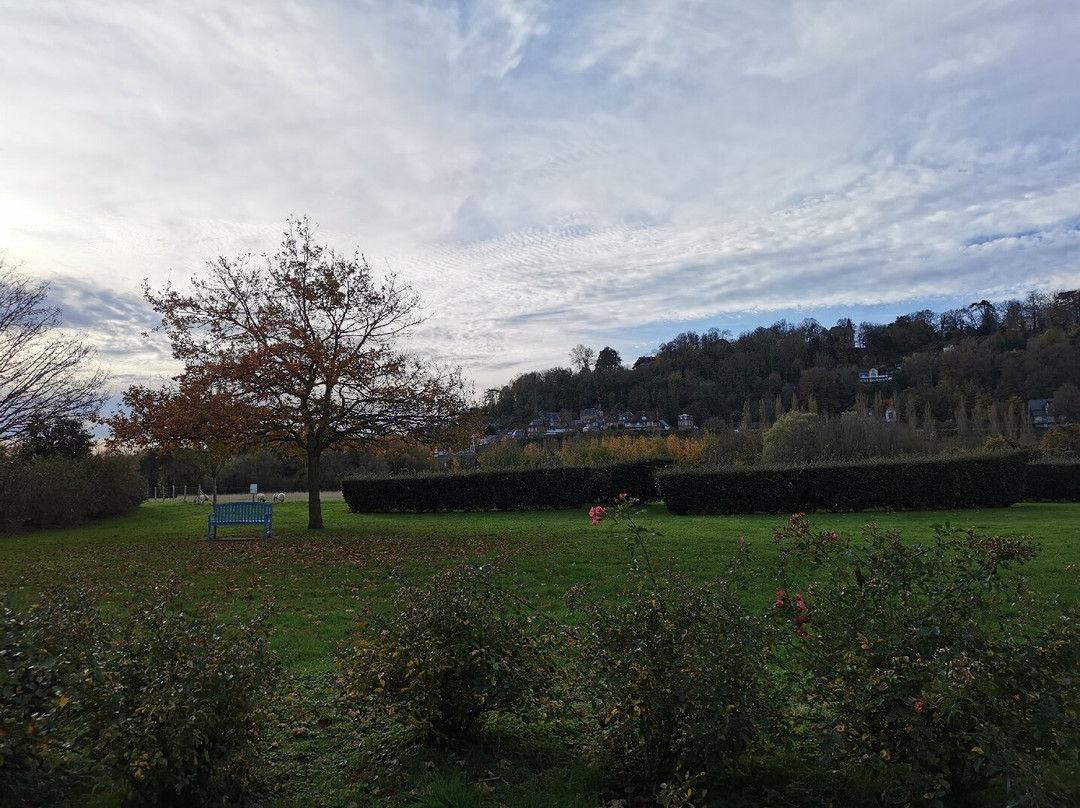 Garden of Personalities-翁弗勒尔必去景点