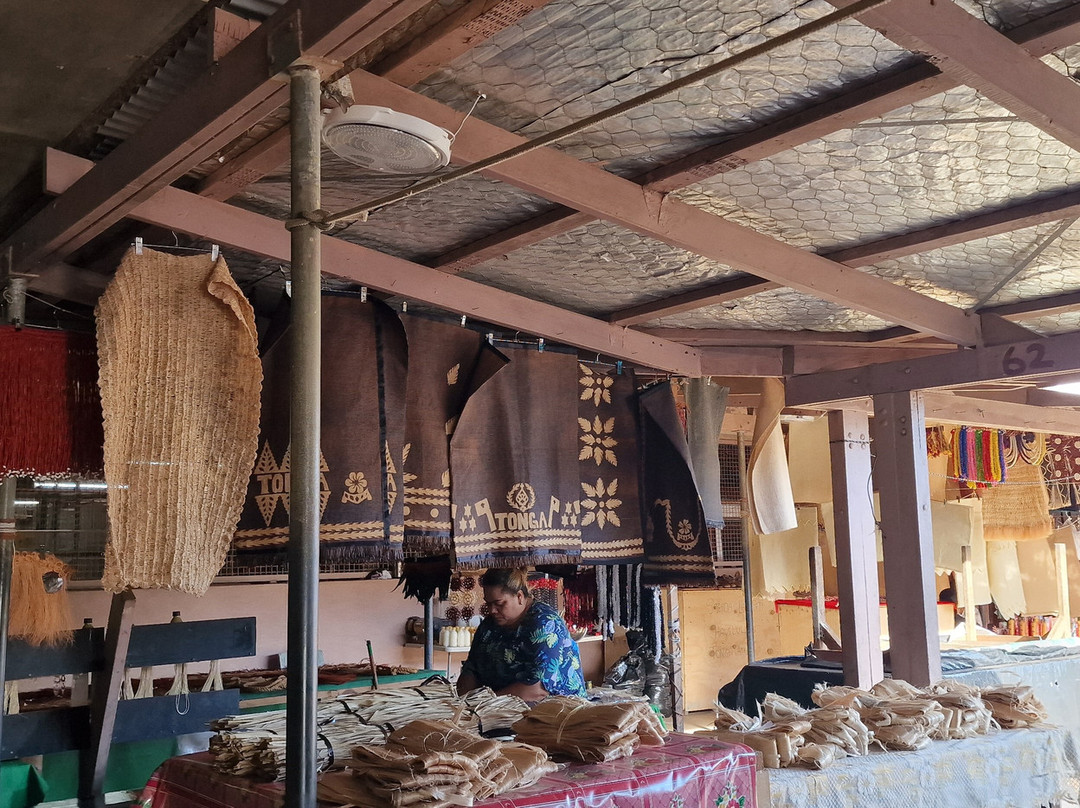 Talamahu Markets-努库阿洛法必去景点