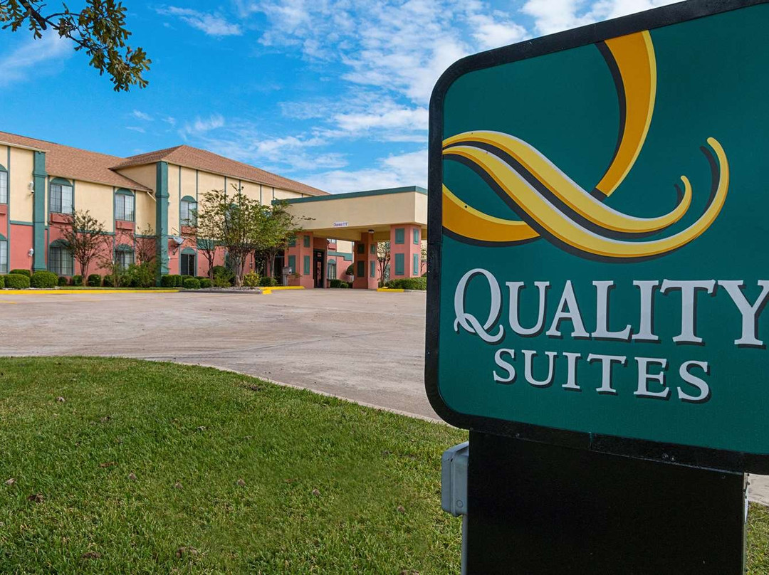 Quality Suites