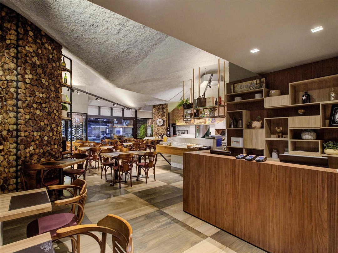 宜必思维多利亚普拉亚多坎托酒店