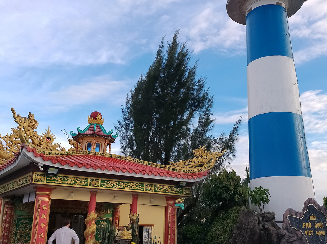 Dinh Cau Rock (cau Temple)-富国岛必去景点