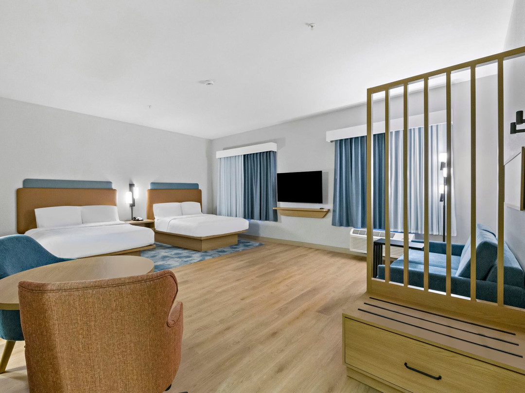 Hampton Inn & Suites Lancaster主图