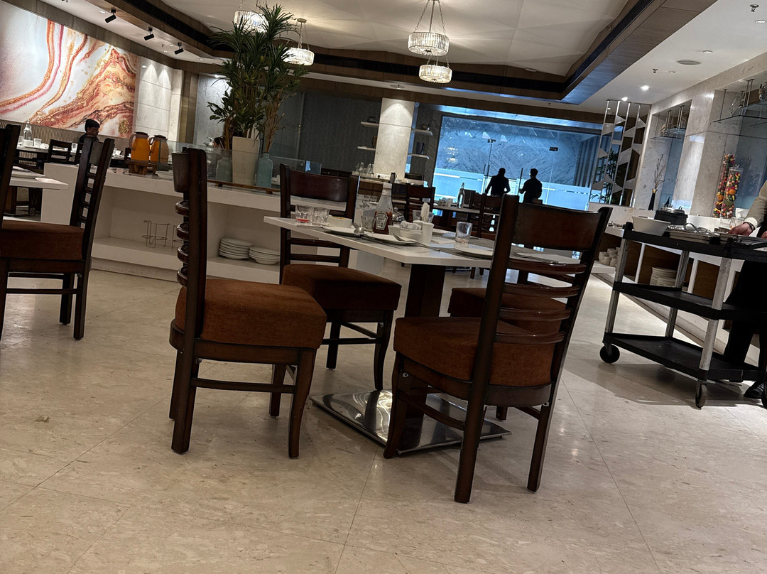 Viraj Sarovar Portico主图