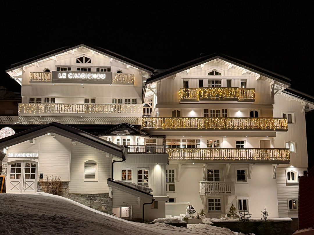 夏必秋酒店主图