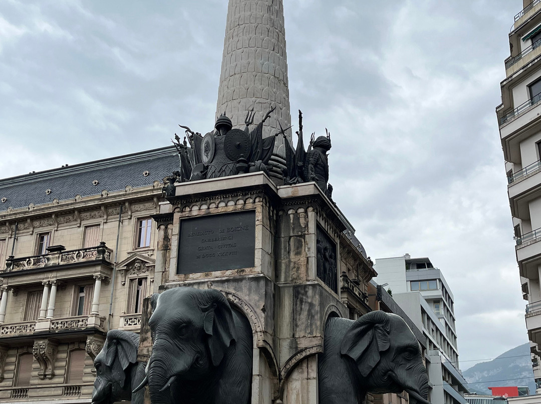 La Fontaine des Elephants (Fountain of Elephants)-尚贝里必去景点