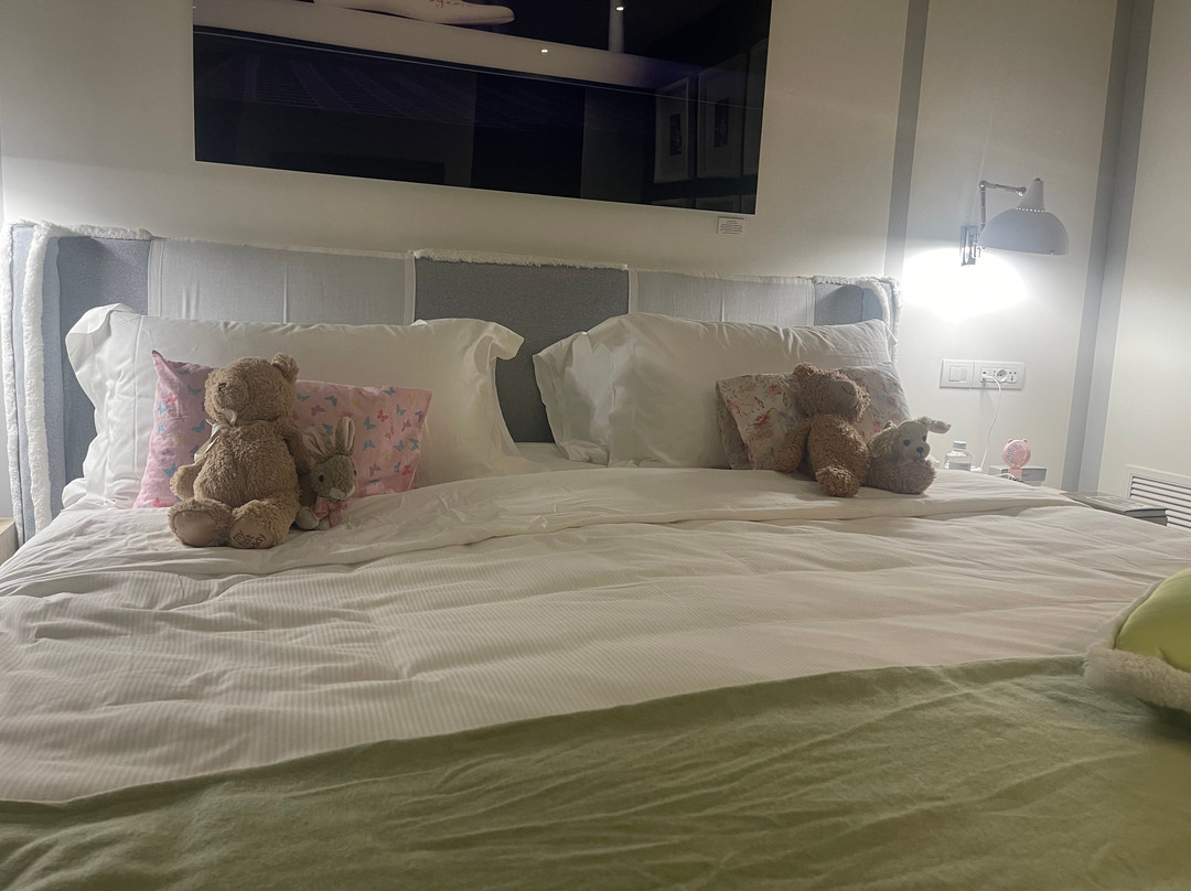 罗马人像酒店主图