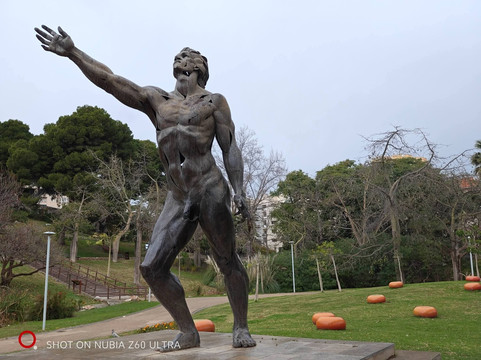 Parque De Los Pueblos de América-莫特里尔必去景点