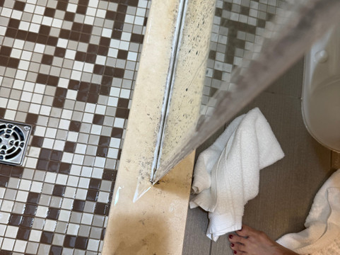 劳伦斯希尔顿逸林酒店主图