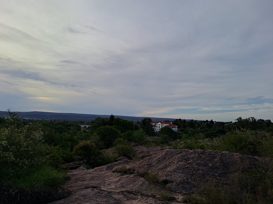 Nido del Aguila-Mina Clavero必去景点