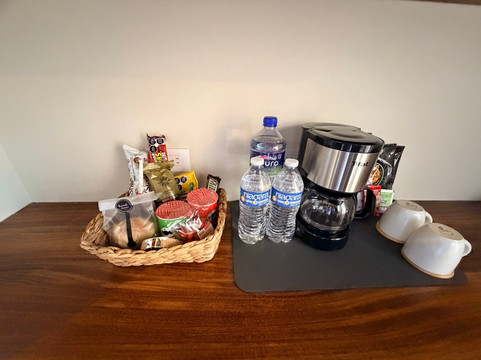 艾玛露精品酒店主图