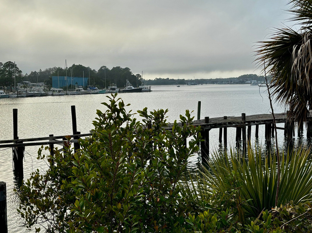 老卡拉贝尔酒店主图