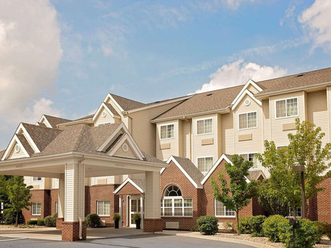 日内瓦麦客达套房酒店主图