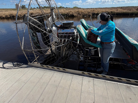 Backwoods Airboat Adventures-Christmas必去景点