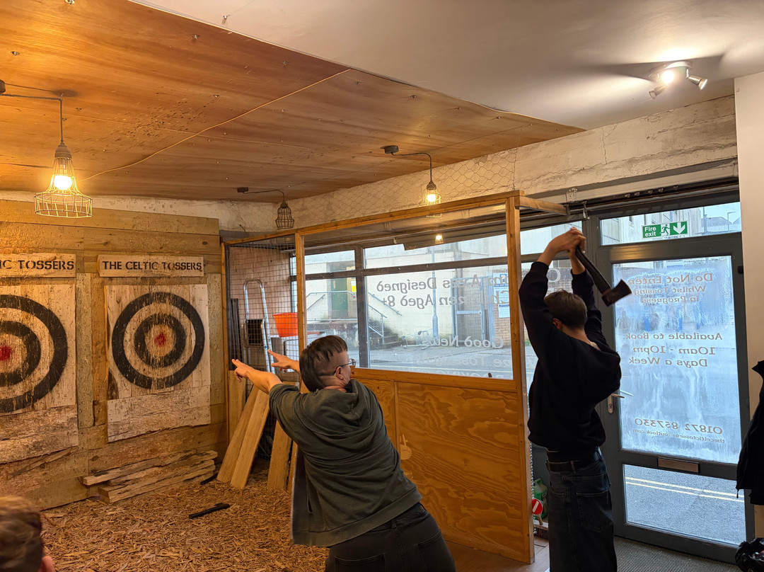 The Celtic Tossers - Axe Throwing-特鲁罗必去景点