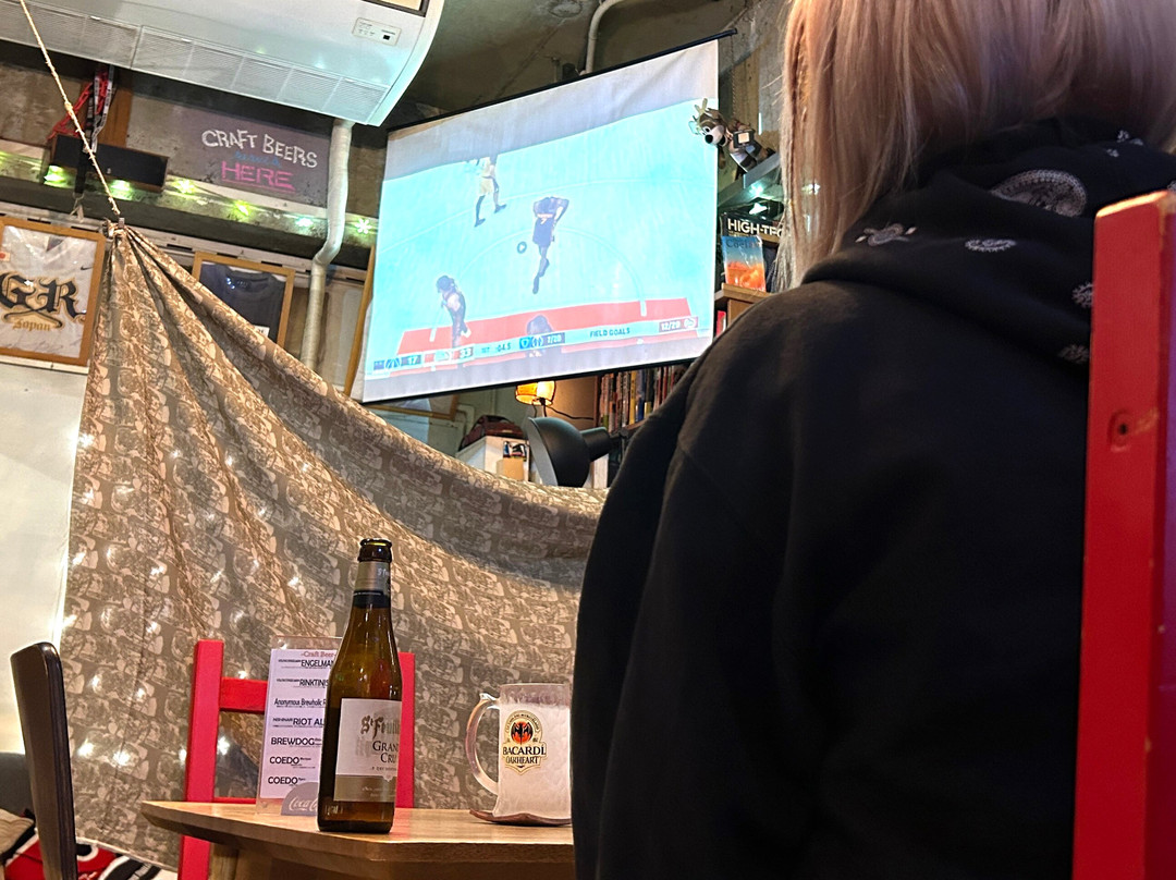 Basketball Cafe Ball Tongue