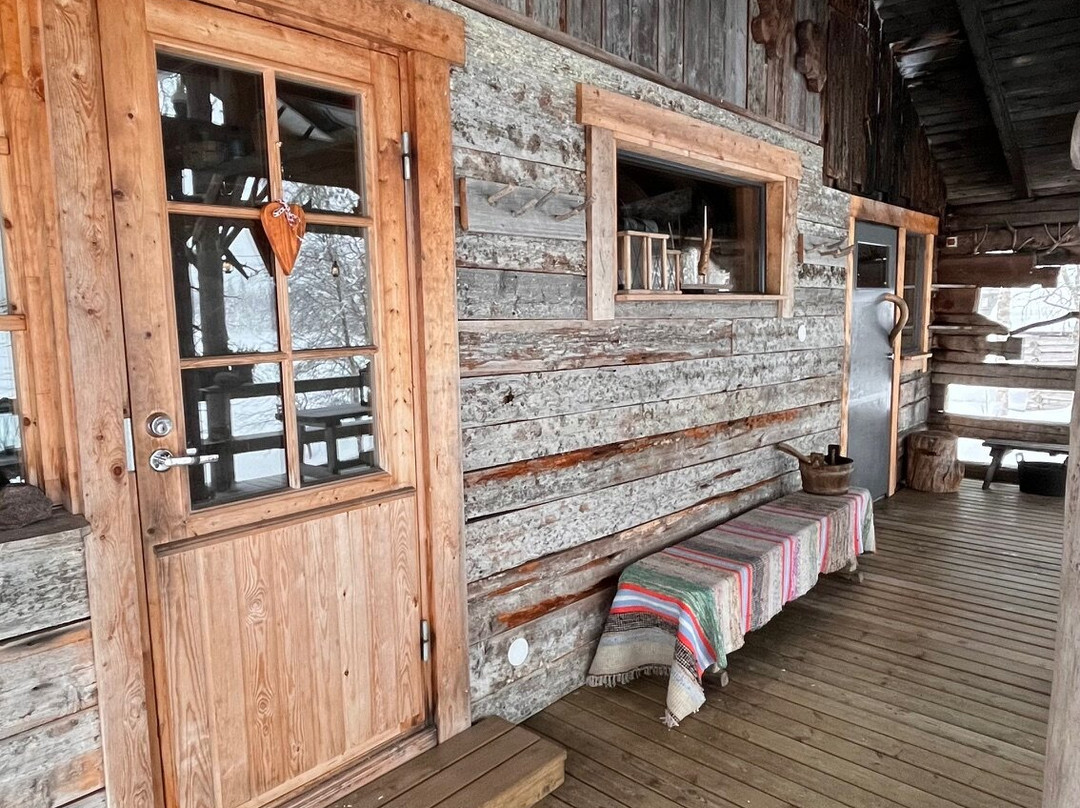 Isokenkäisten Klubi主图