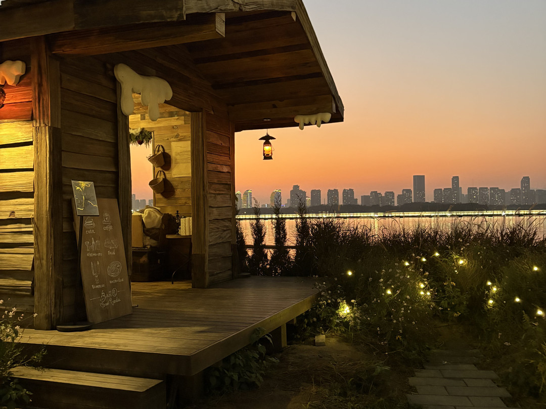 厦门佳逸希尔顿格芮精选酒店主图