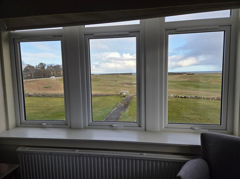 皇家高尔夫酒店主图