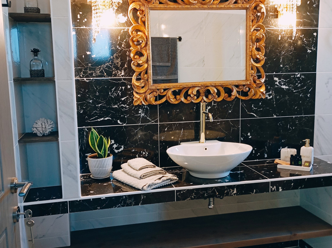 Zandre Luxury Suites