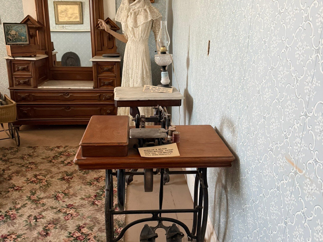 Rose Tree Museum-墓碑镇必去景点