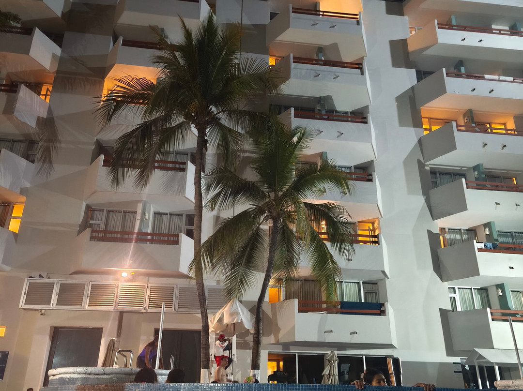 海洋宫殿海滩酒店主图