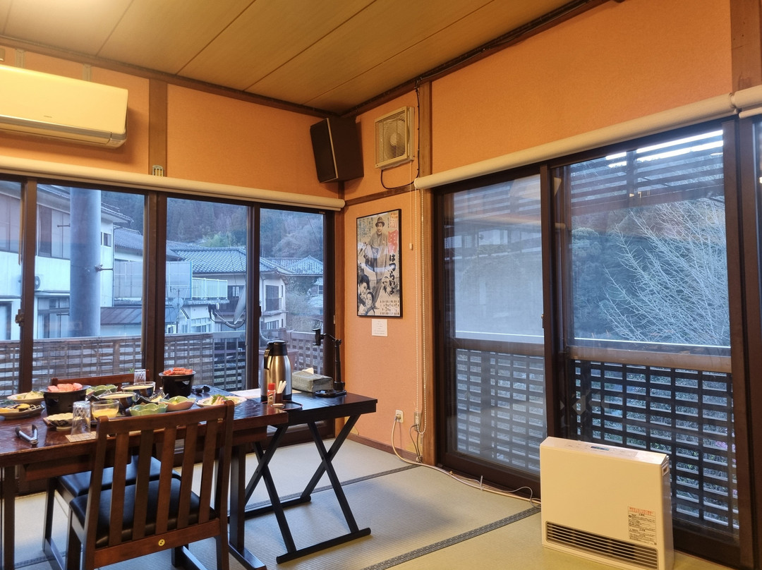 汤平温泉 旅馆 山城屋主图