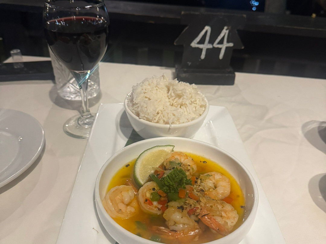初登录海滩度假别墅酒店主图