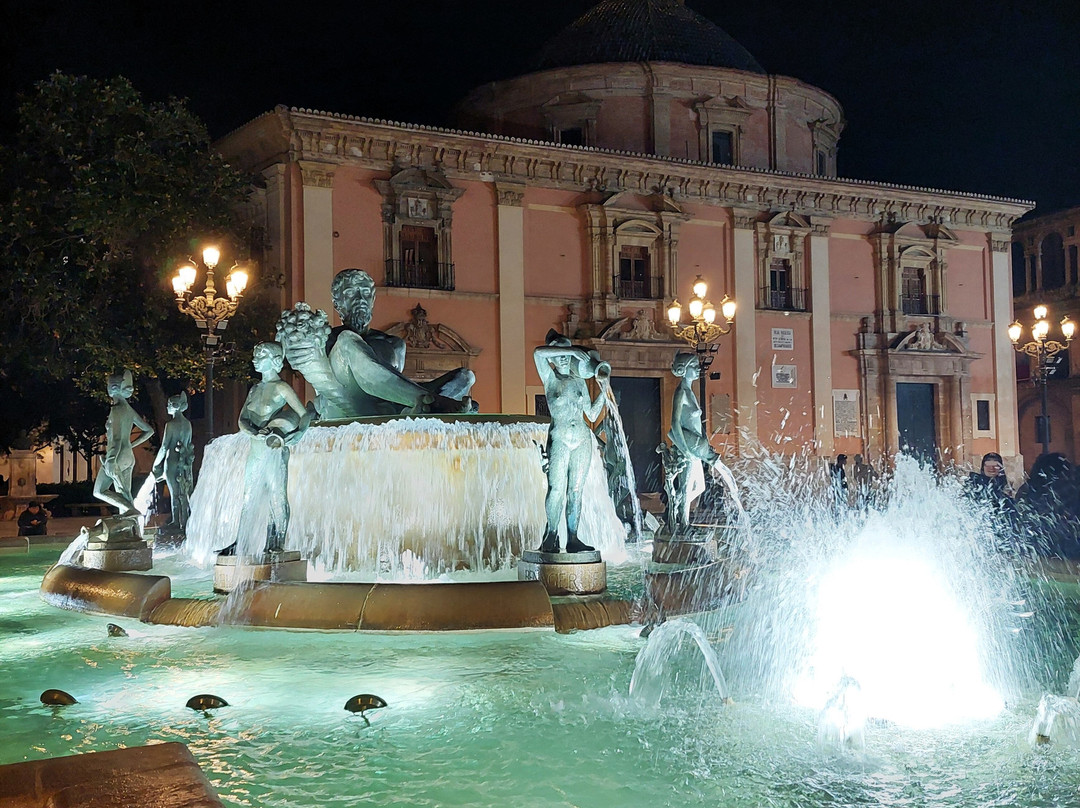 Fuente del Tribunal De Aguas/del Turia-巴伦西亚必去景点