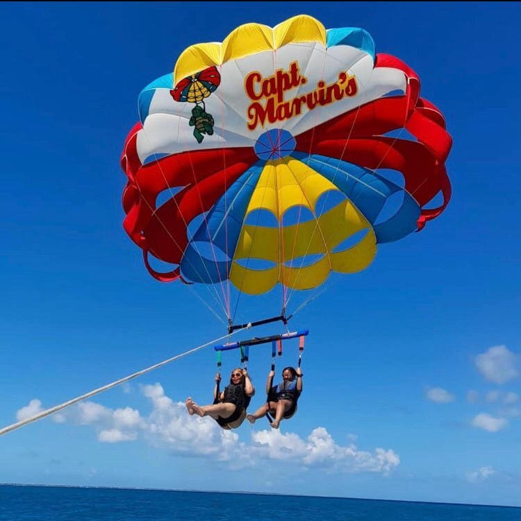 Captain Marvin's Watersports Ltd.-普罗维登西亚莱斯必去景点