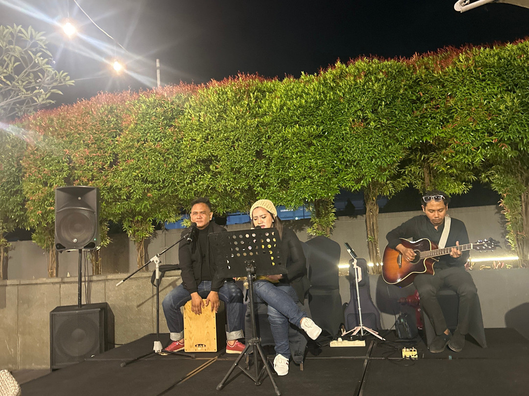 泗水机场普瑞米尔广场酒店主图