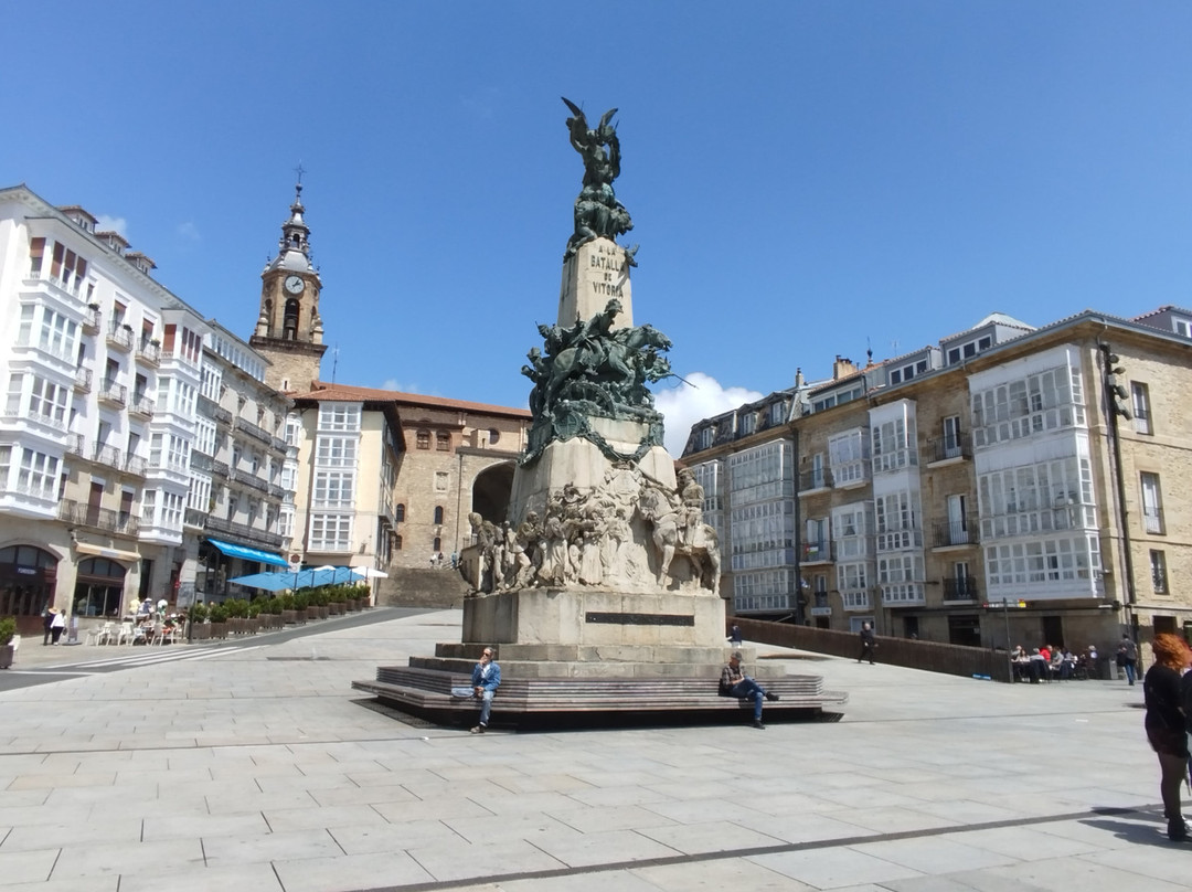 Plaza de la Virgen Blanca-维多利亚必去景点