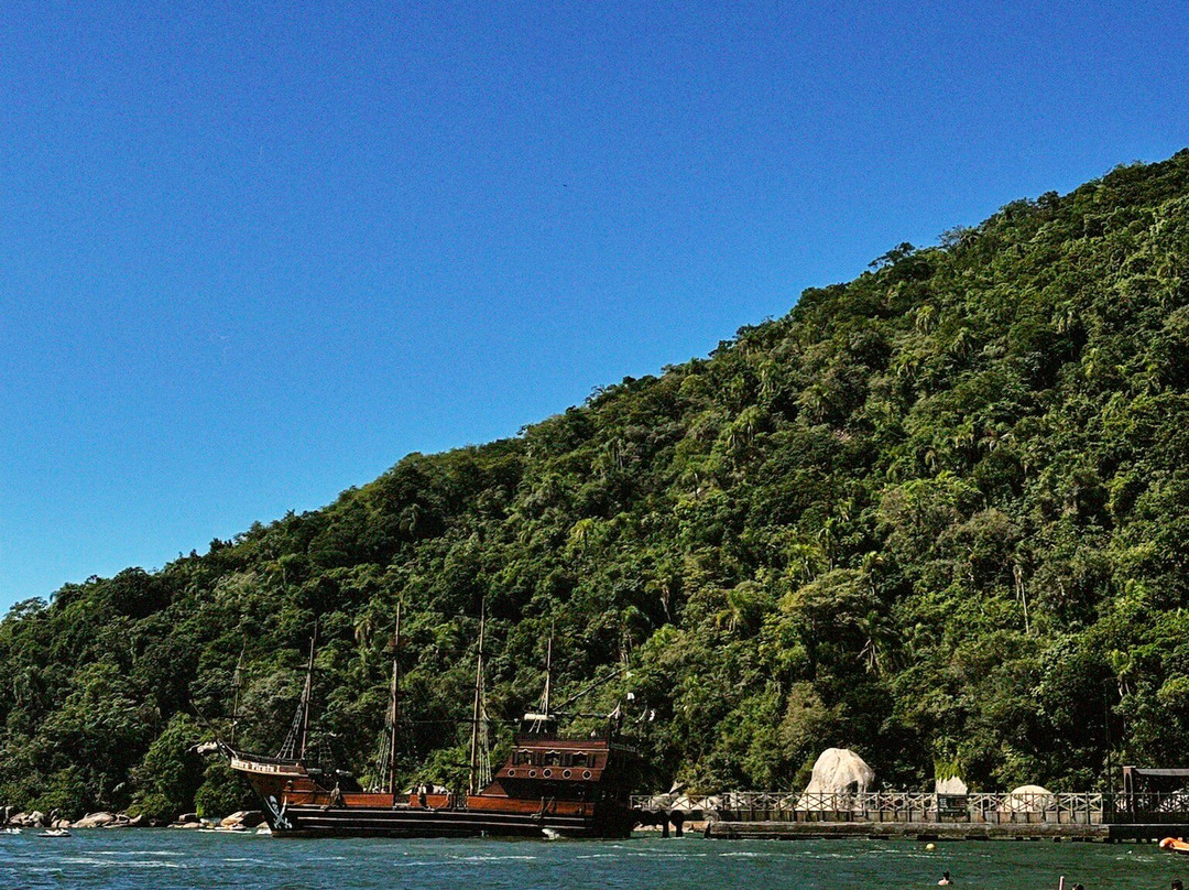 Praia das Laranjeiras-康泊琉海水浴场必去景点