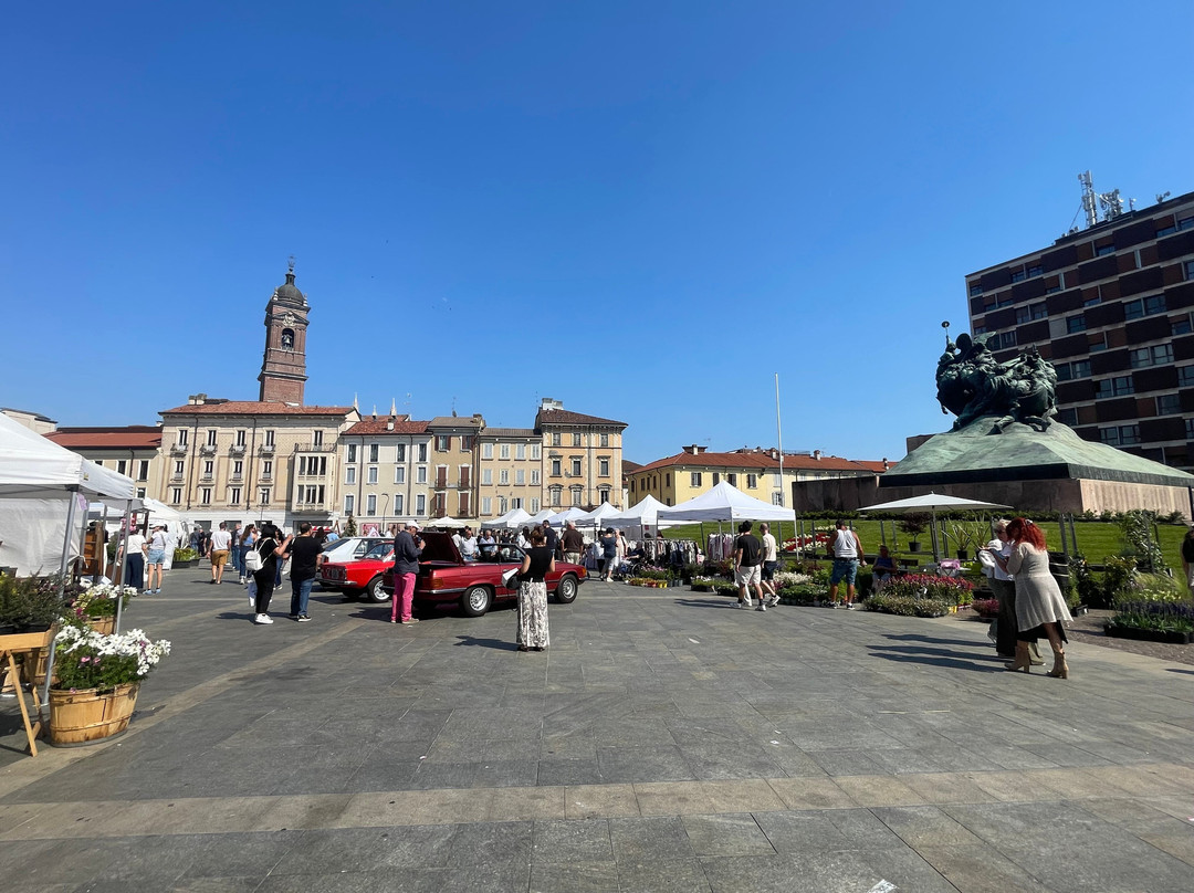 Piazza Trento e Trieste-蒙扎必去景点