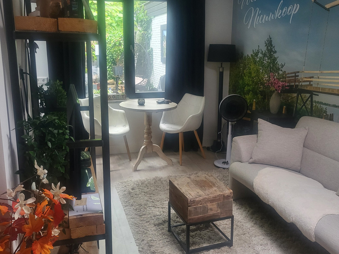 Casa Aan de Plas, B&B Met Sauna en Hottub of Jacuzzi主图