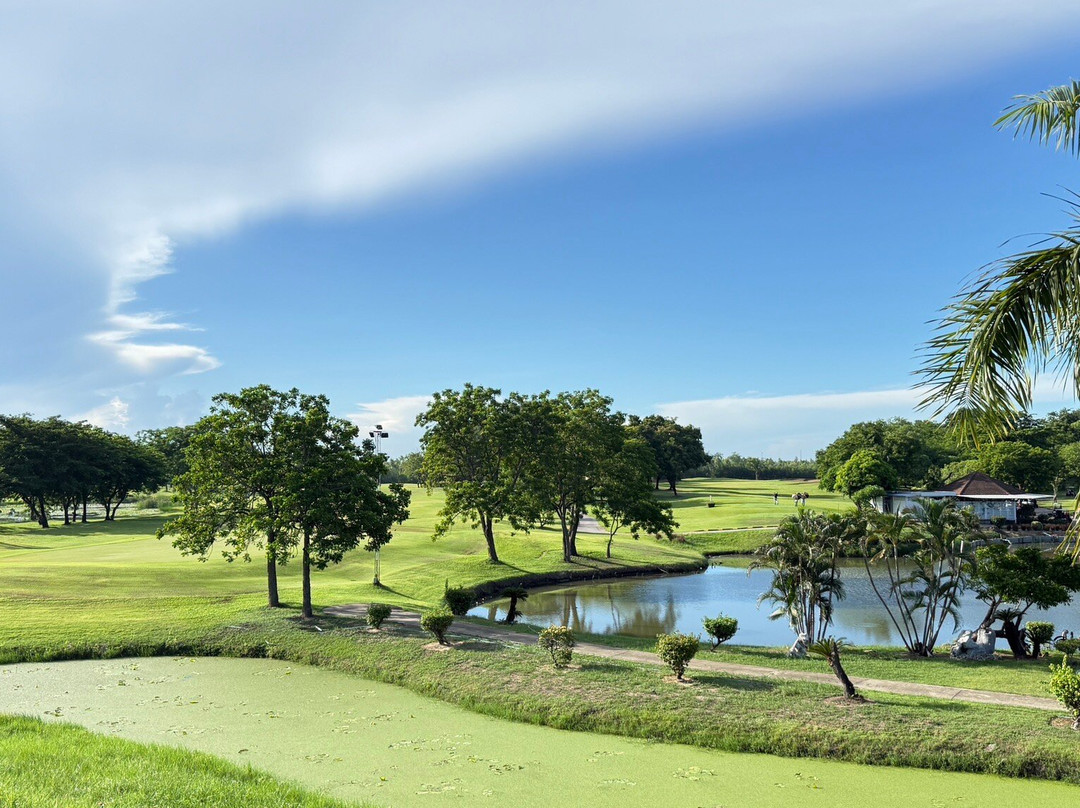 Uniland Golf & Country Club-佛统必去景点